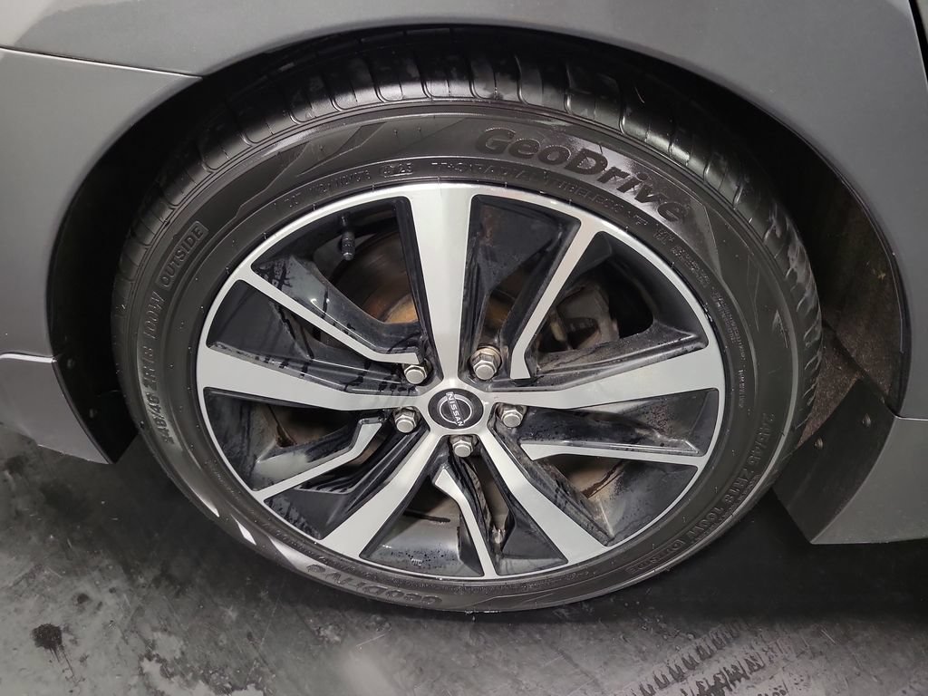 Used 2023 Nissan Maxima SL FWD image 11