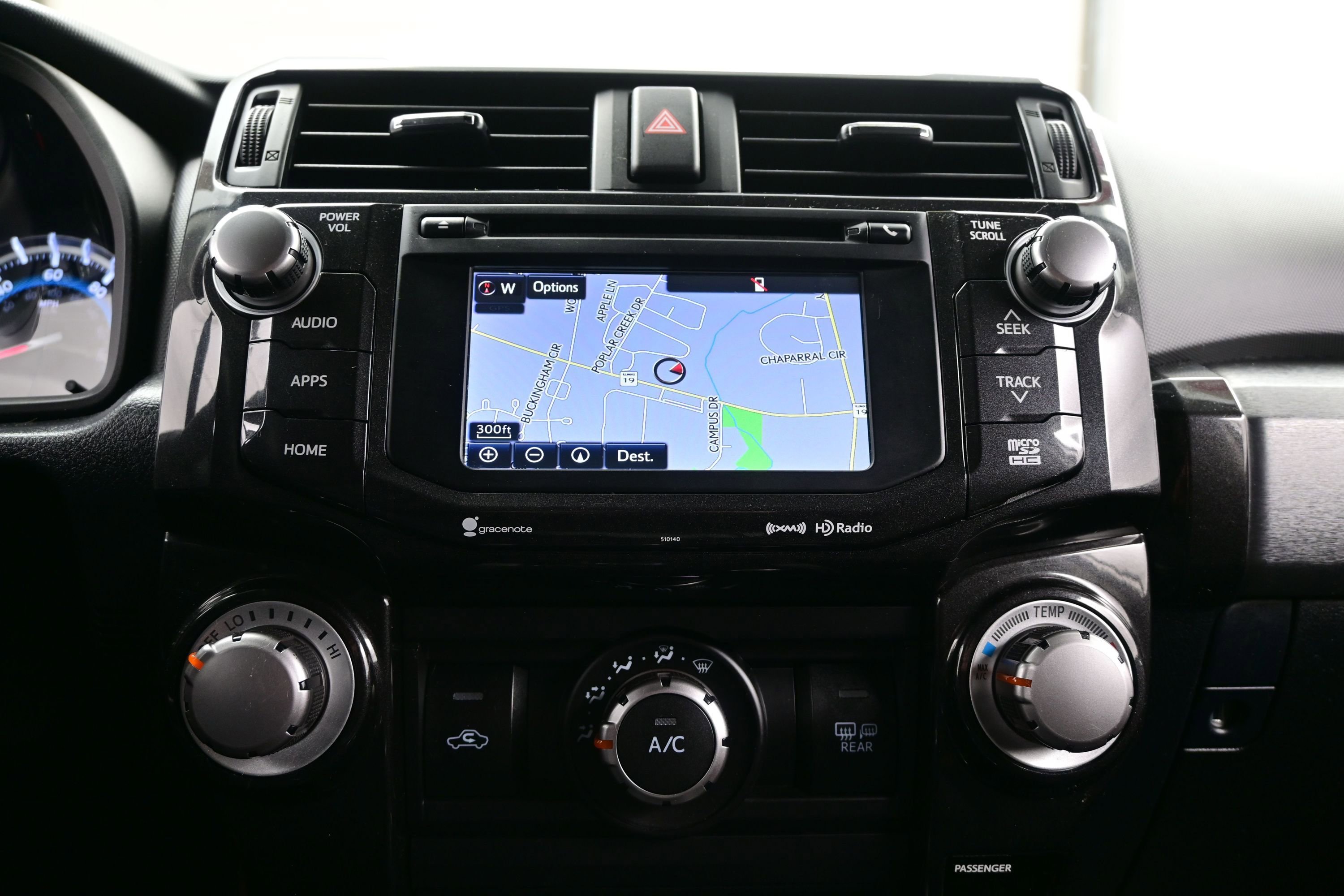 Used 2018 Toyota 4Runner TRD Off-Road AWD/4WD image 19