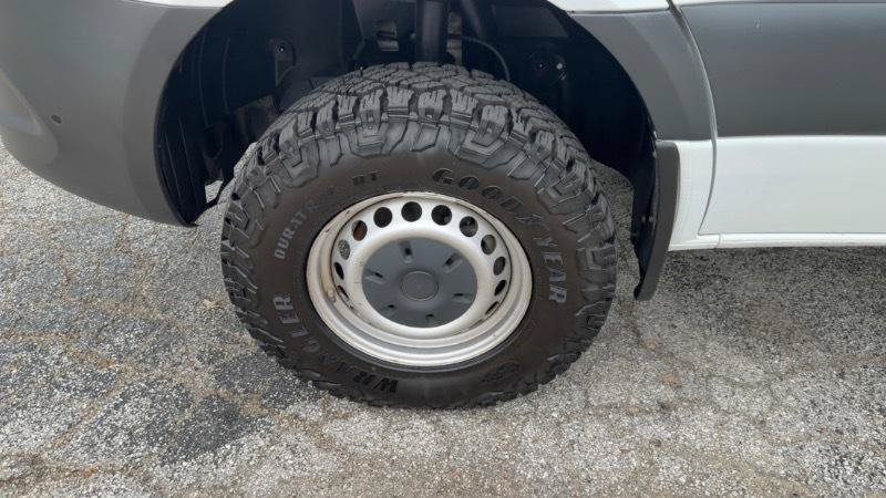 Used 2019 Freightliner Sprinter 2500 AWD/4WD image 21