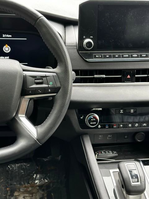 Used 2023 Mitsubishi Outlander AWD image 27