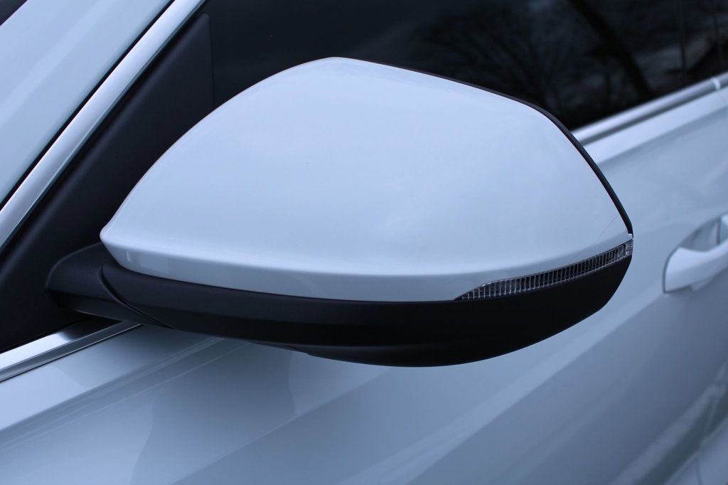 Used 2019 Audi Q8 Premium image 32