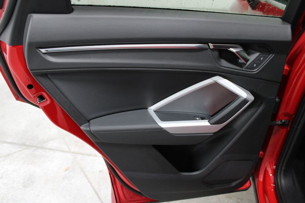 Used 2023 Audi Q3 2.0T Premium Plus w/ Premium Plus Package image 18