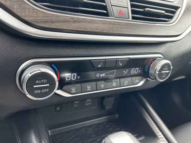 Used 2025 Nissan Altima 2.5 SV w/ SV Premium Package FWD image 23