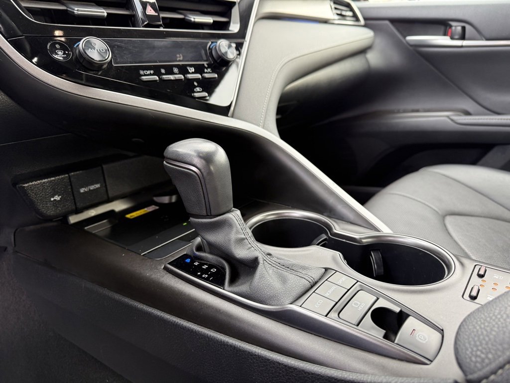 Used 2024 Toyota Camry XSE image 30