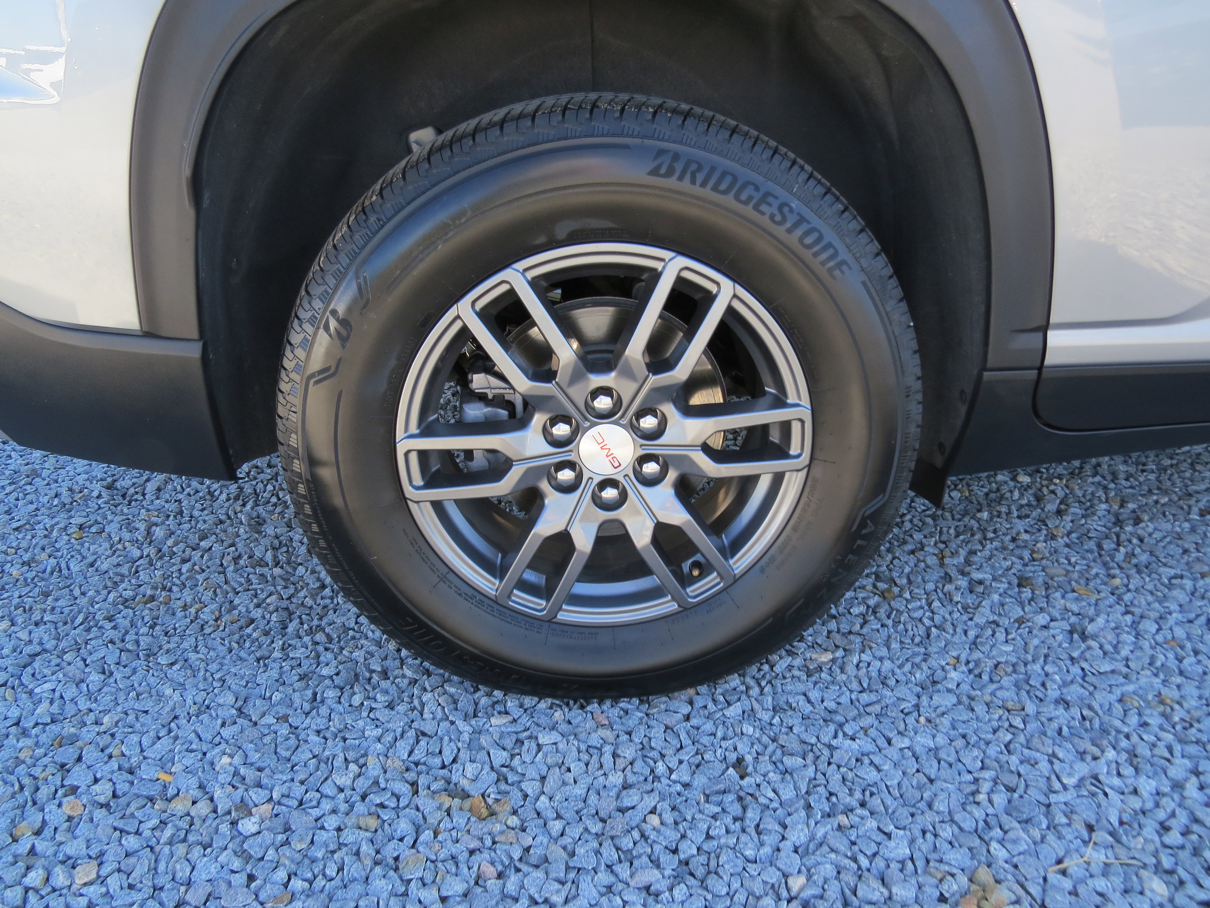 Used 2015 Jeep Wrangler Unlimited Rubicon w/ Connectivity Group image 8