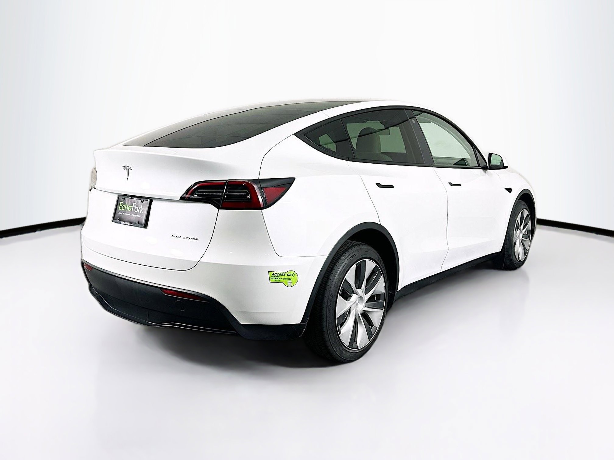 Used 2023 Tesla Model Y Long Range AWD/4WD image 9
