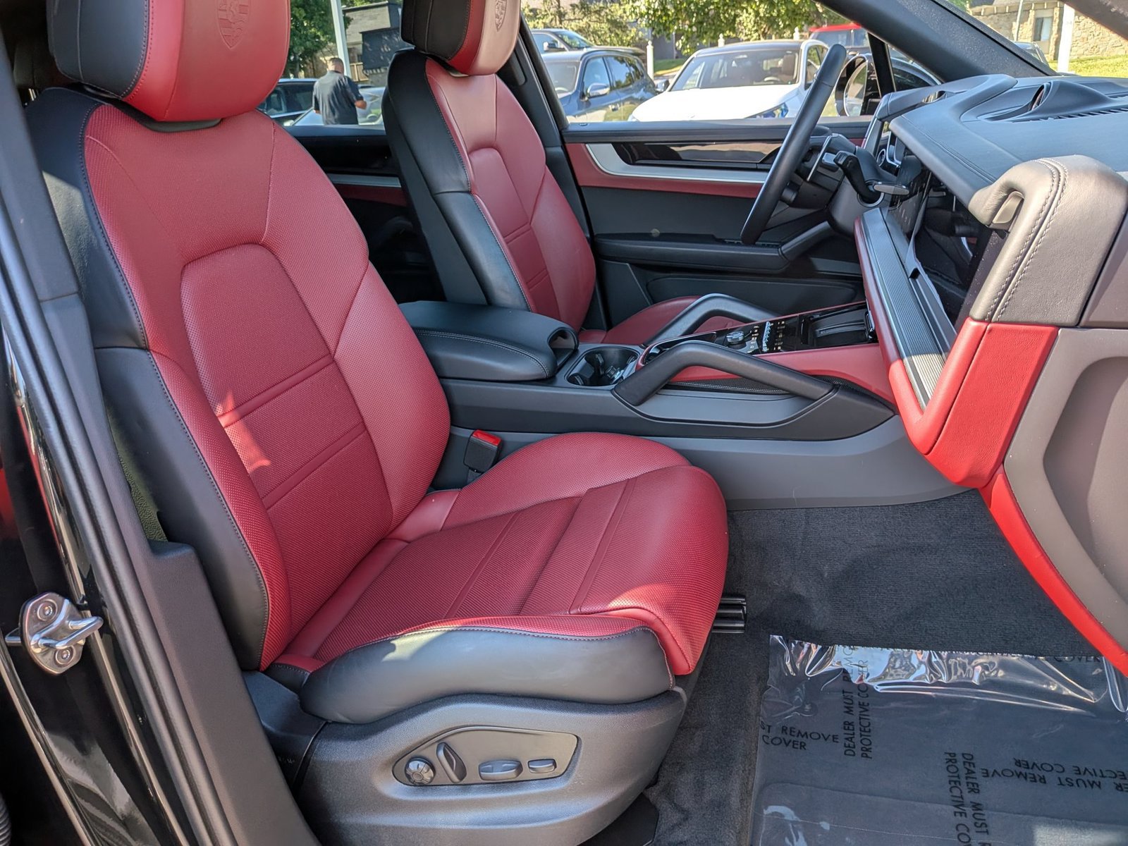 Used 2026 Porsche Cayenne AWD/4WD image 24