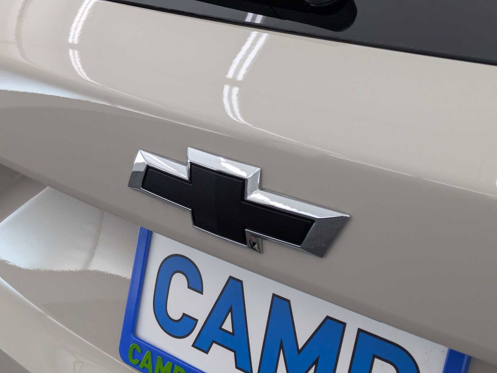 New 2026 Chevrolet Trax RS w/ Sunroof Package FWD image 12