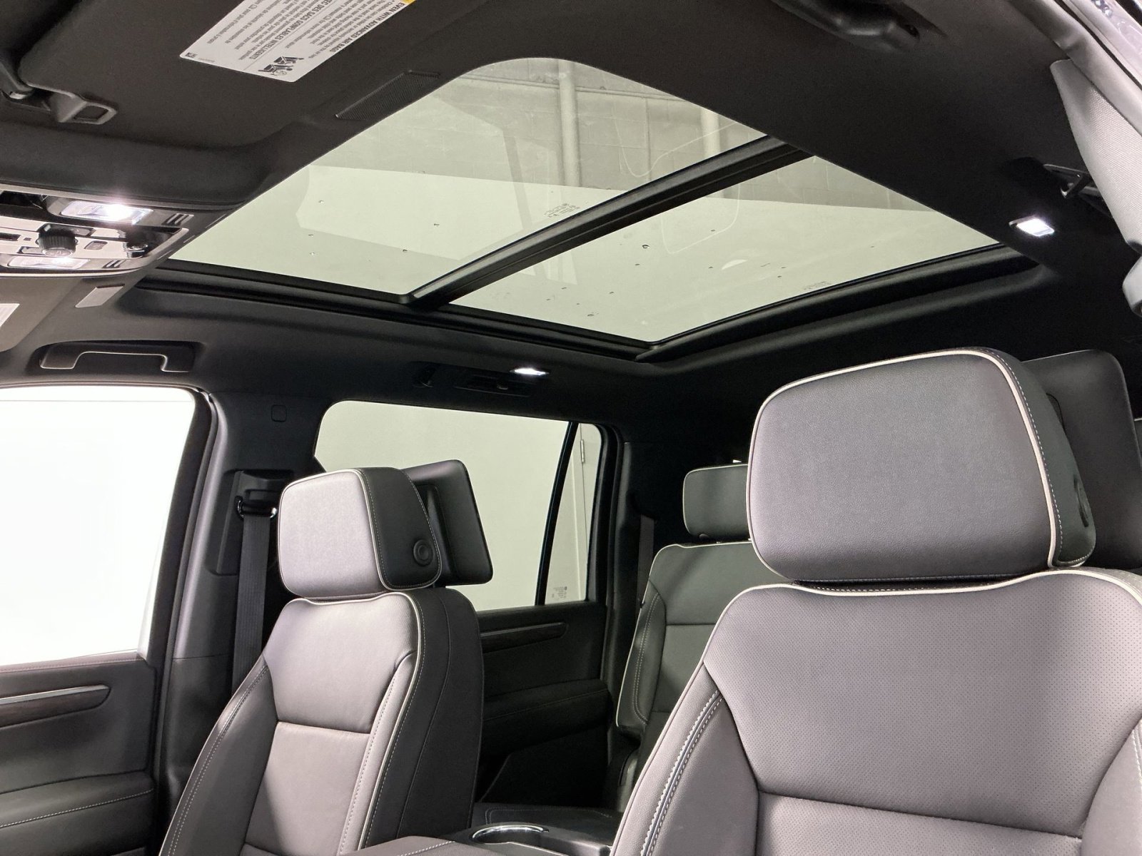 New 2026 Chevrolet Suburban Premier image 31