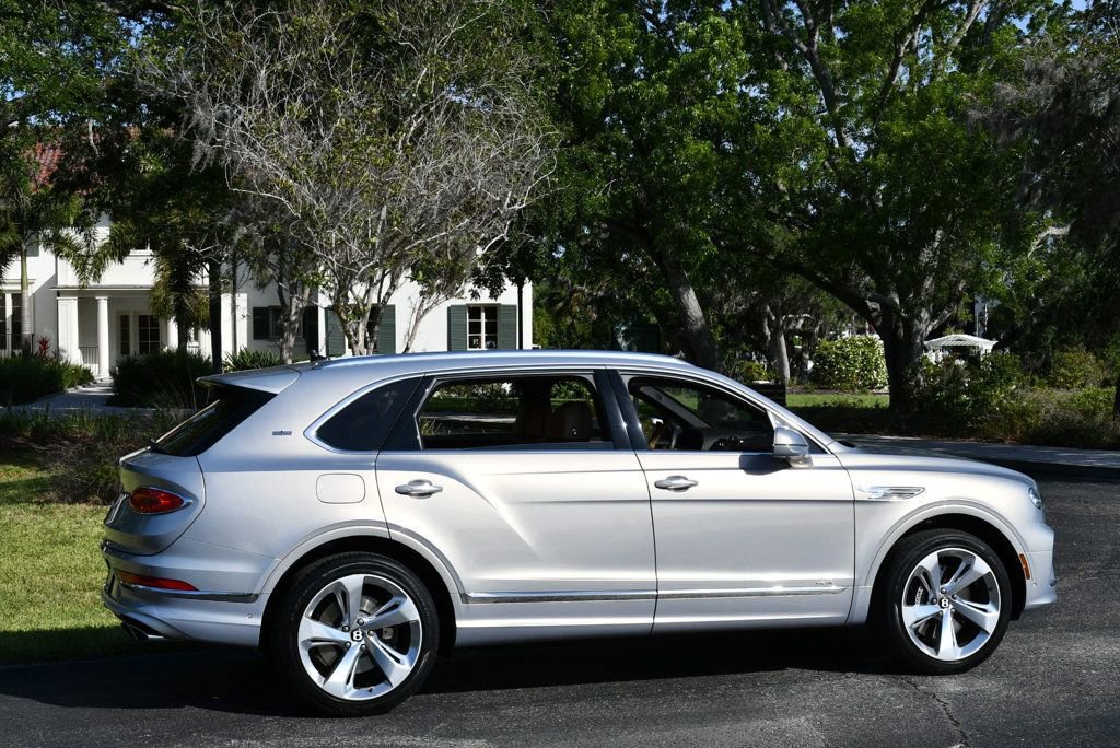 Used 2023 Bentley Bentayga Extended Wheelbase AWD/4WD image 35