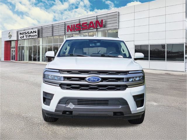 Used 2023 Ford Expedition Max XLT image 2