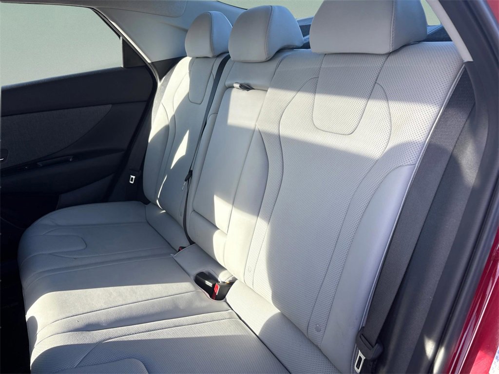 Used 2023 Hyundai Elantra Limited w/ Cargo Package image 10