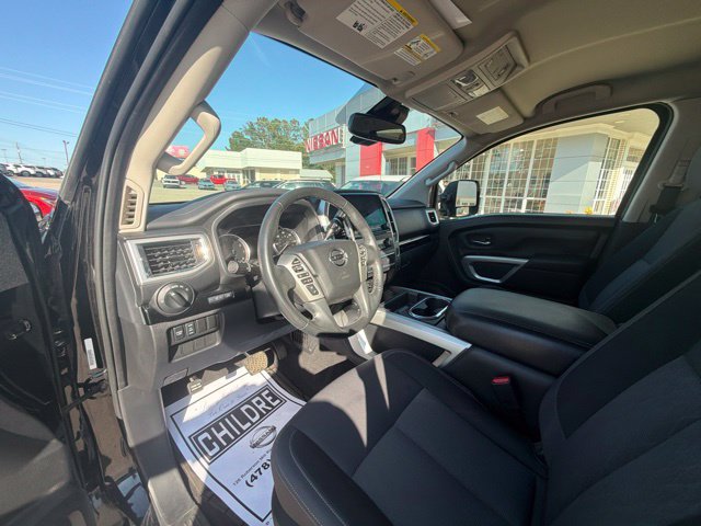 Used 2020 Nissan Titan SV w/ SV Convenience Package RWD image 11
