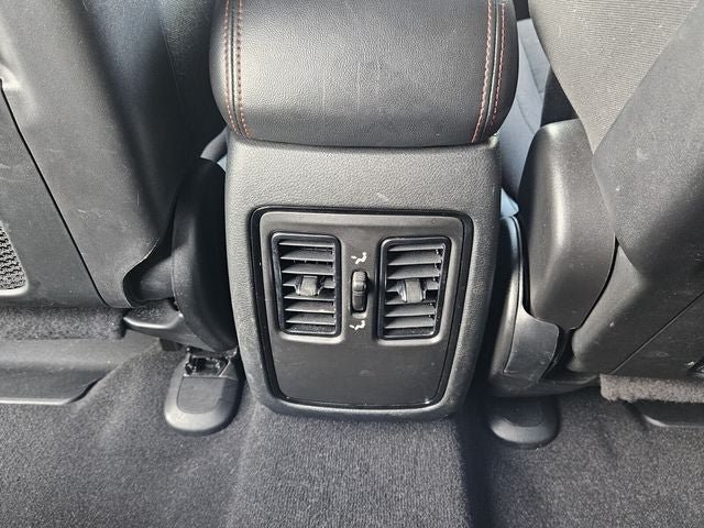 Used 2025 Dodge Durango GT RWD image 13