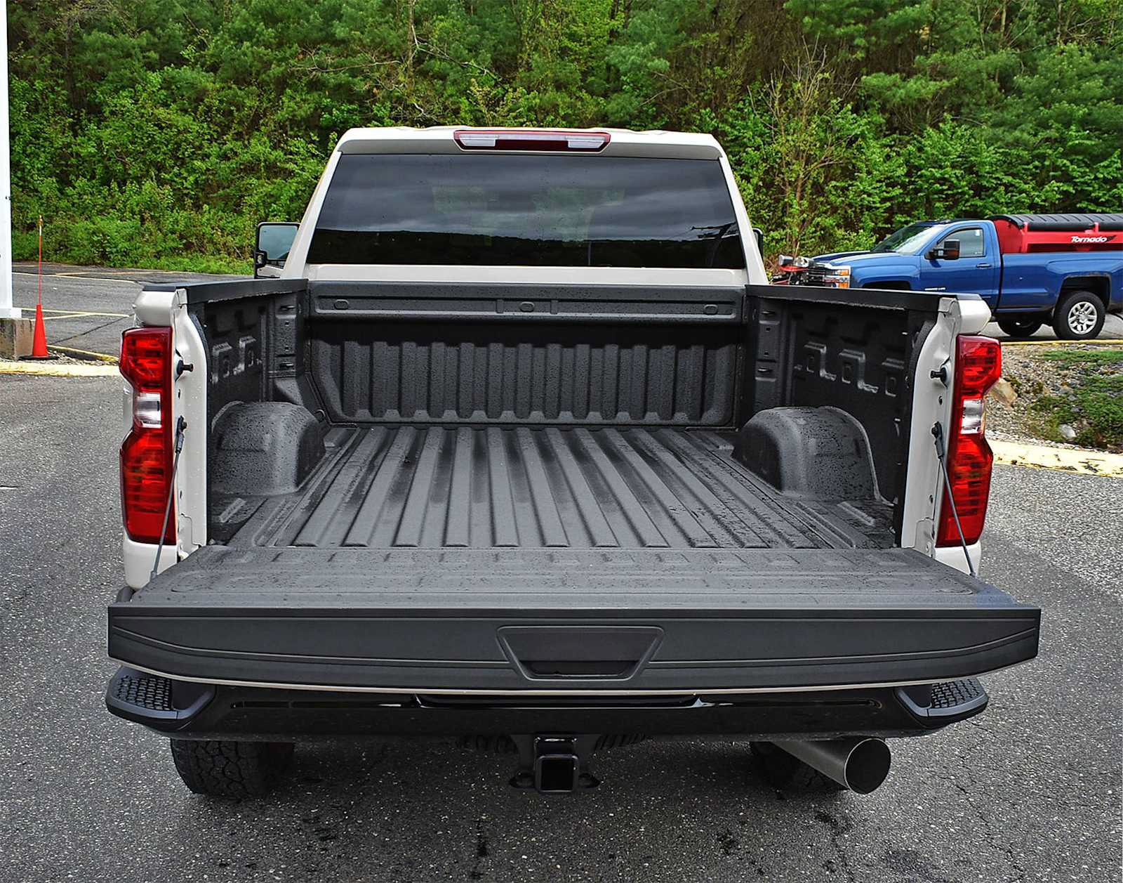 New 2026 Chevrolet Silverado 2500 Custom w/ Custom Value Package AWD/4WD image 8