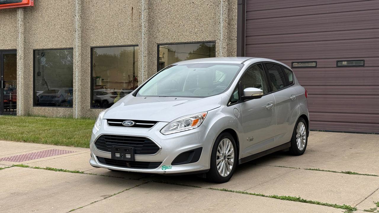 Used 2017 Ford C-MAX Energi SE w/ Equipment Group 402A FWD image 3
