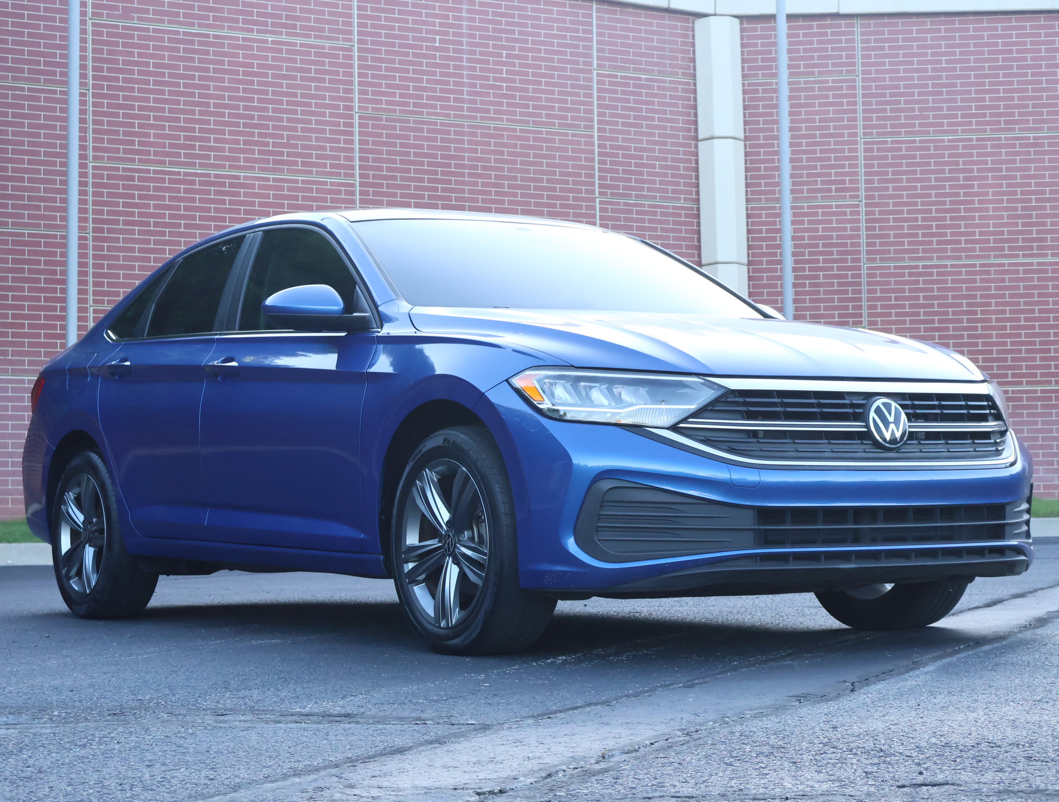 Used 2023 Volkswagen Jetta SE w/ Panoramic Sunroof Package FWD video 1