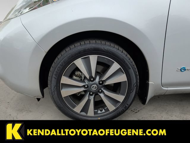 Used 2016 Nissan Leaf SL FWD image 9
