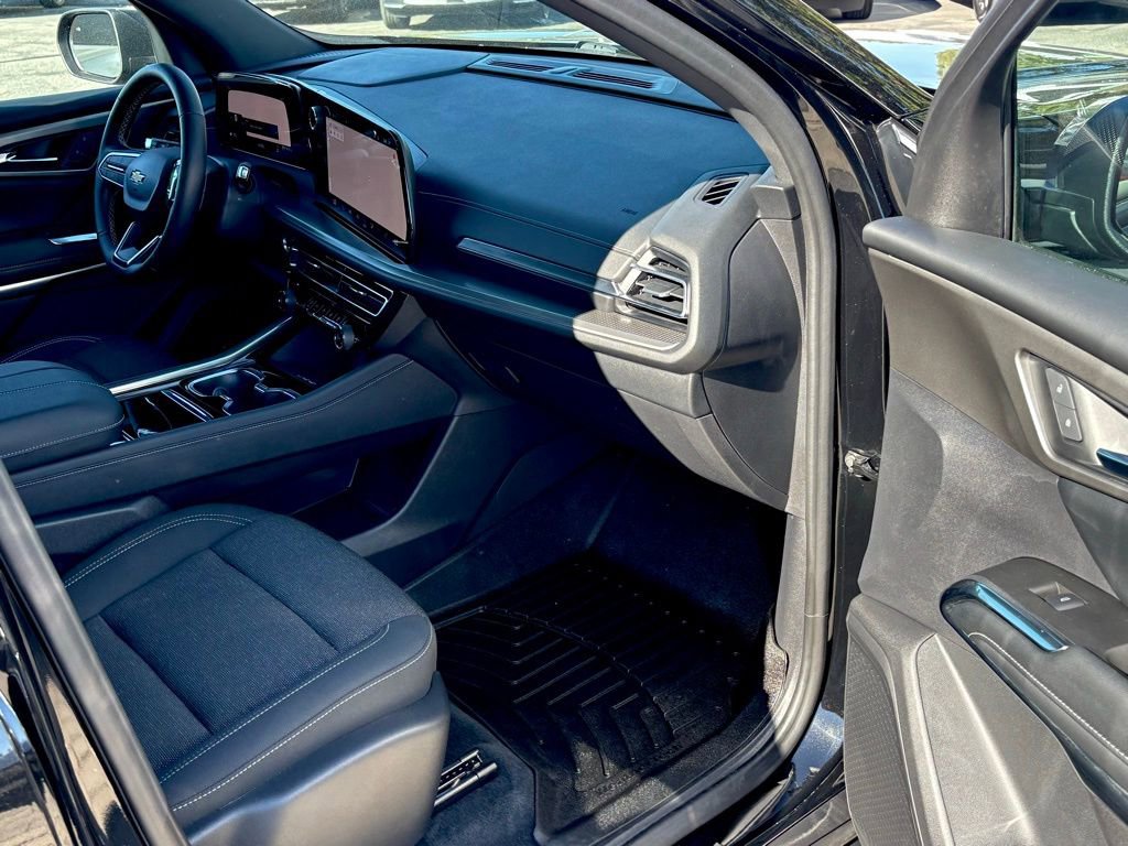 Used 2024 Chevrolet Traverse LT w/ Trailering Package image 31