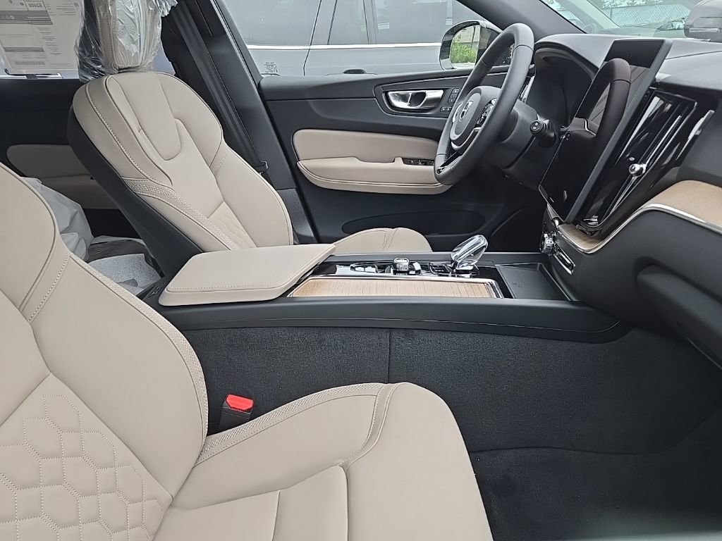 New 2026 Volvo XC60 B5 Plus w/ Protection Package Premier AWD/4WD image 8
