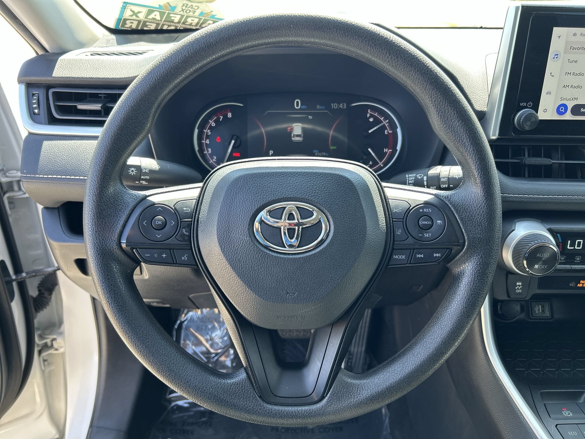 Used 2025 Toyota RAV4 XLE FWD image 11