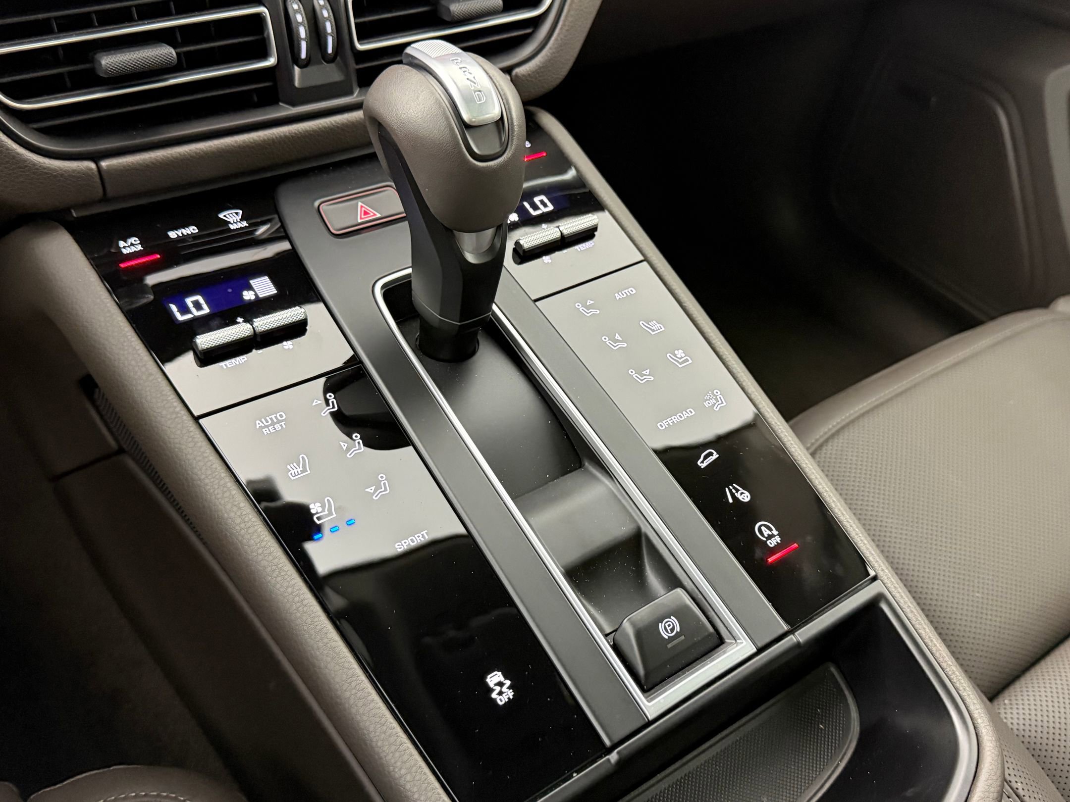 New 2025 Porsche Macan image 26