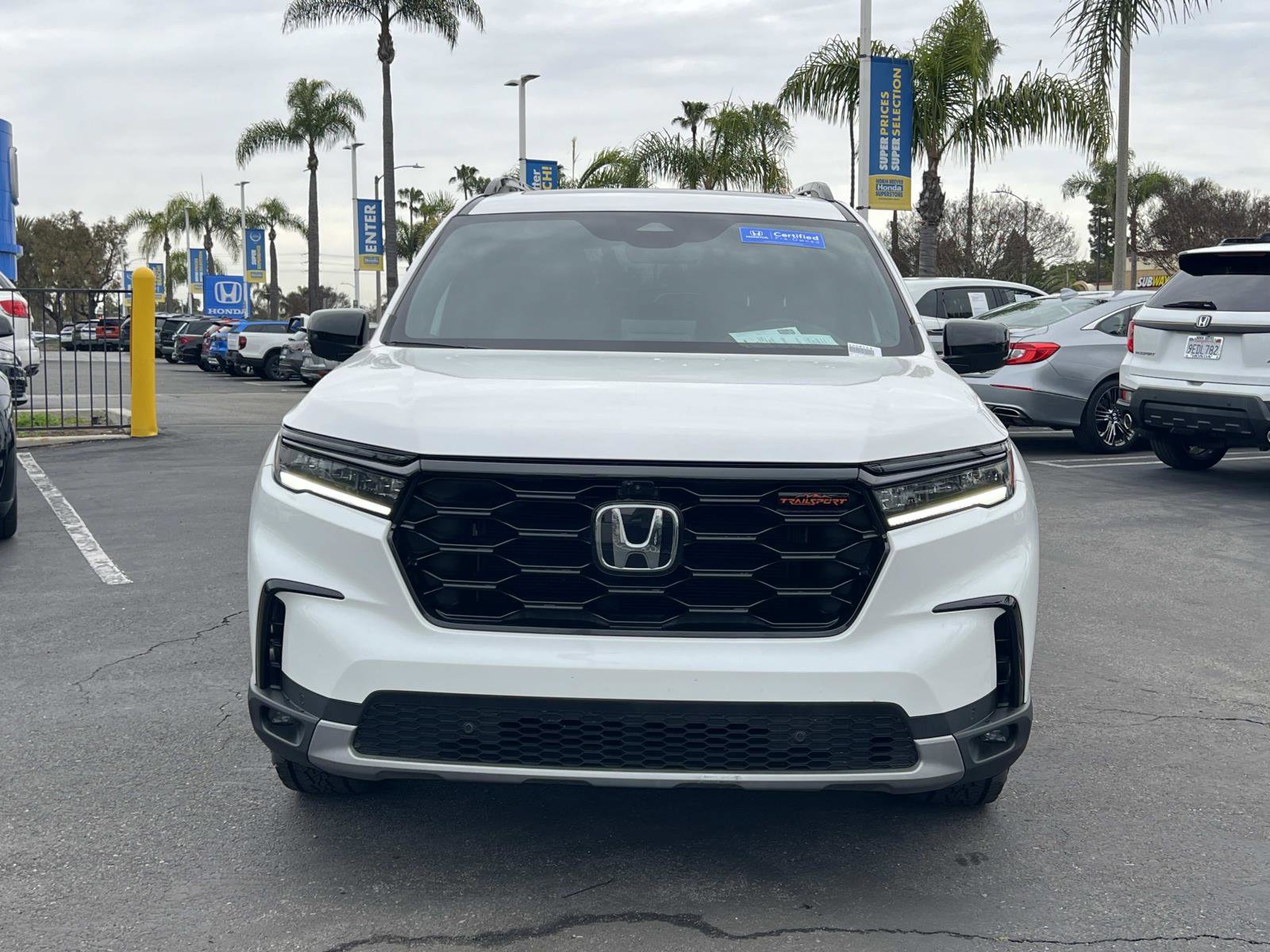 Certified 2025 Honda Pilot TrailSport image 4