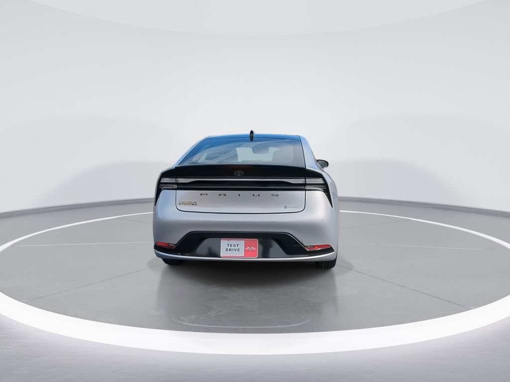 Used 2025 Toyota Prius Plug-In Hybrid image 7