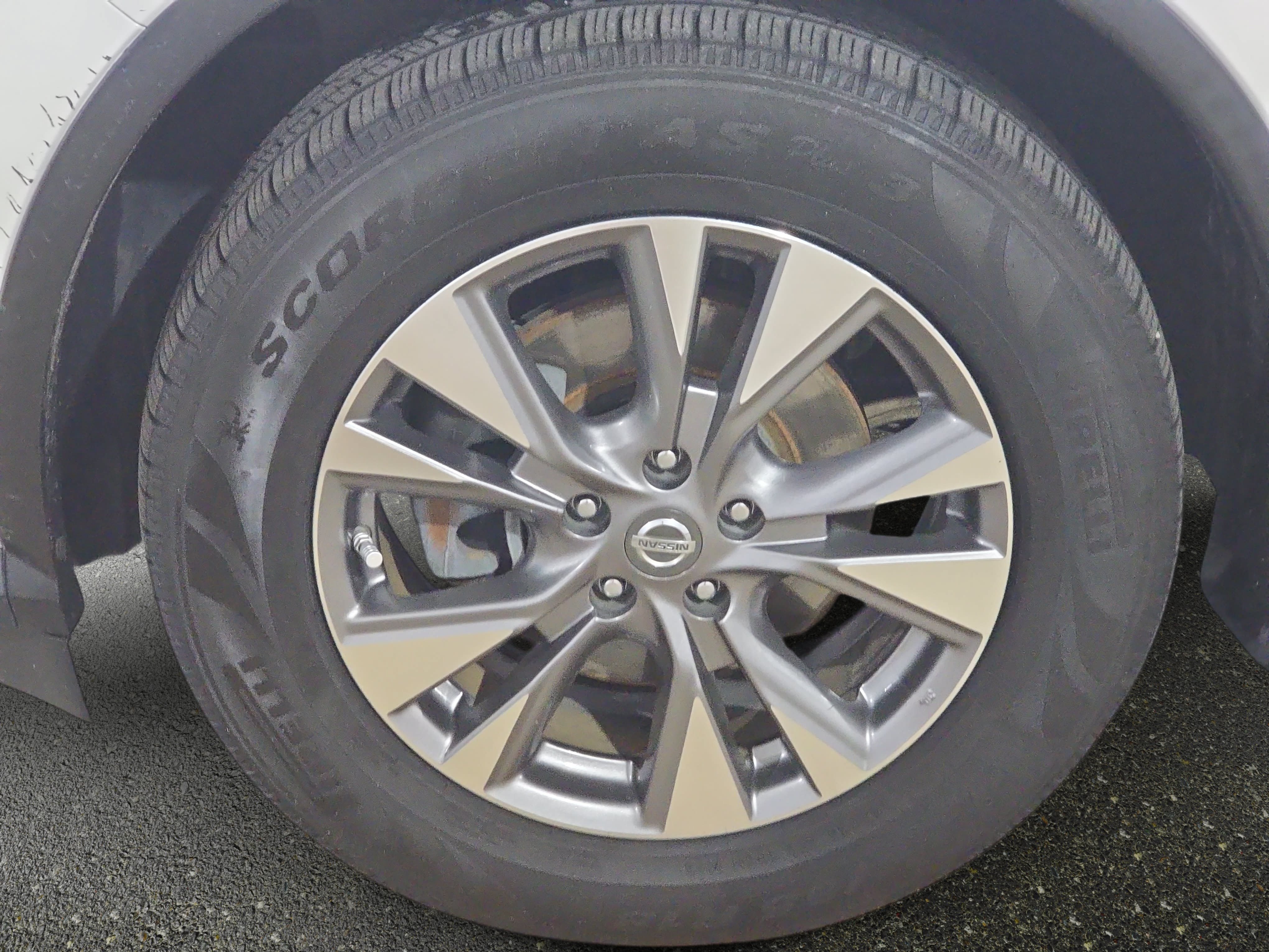Used 2017 Nissan Murano SV w/ Premium Package FWD image 31