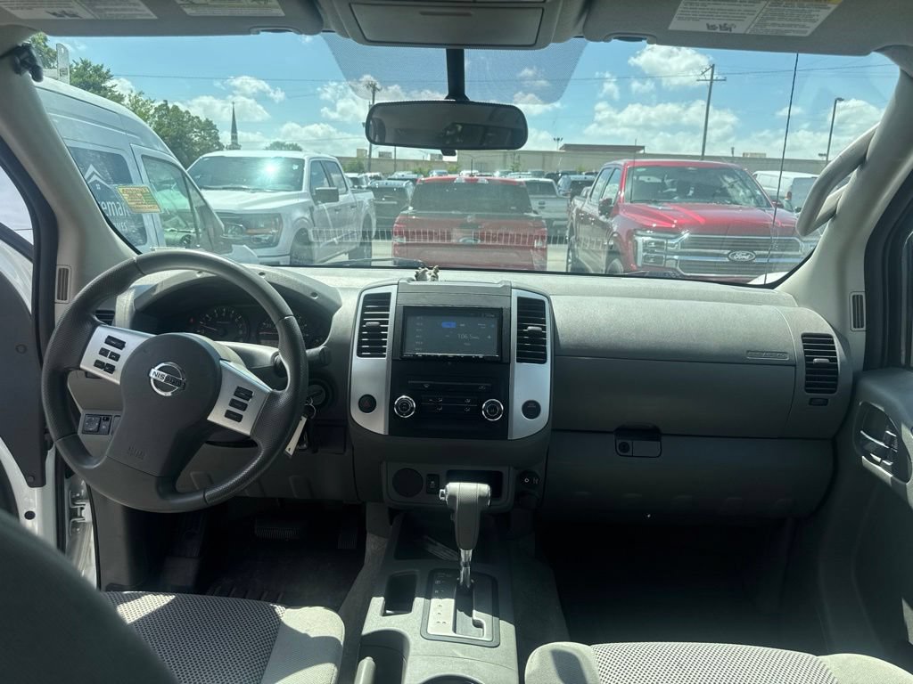 Used 2018 Nissan Frontier SV RWD image 18