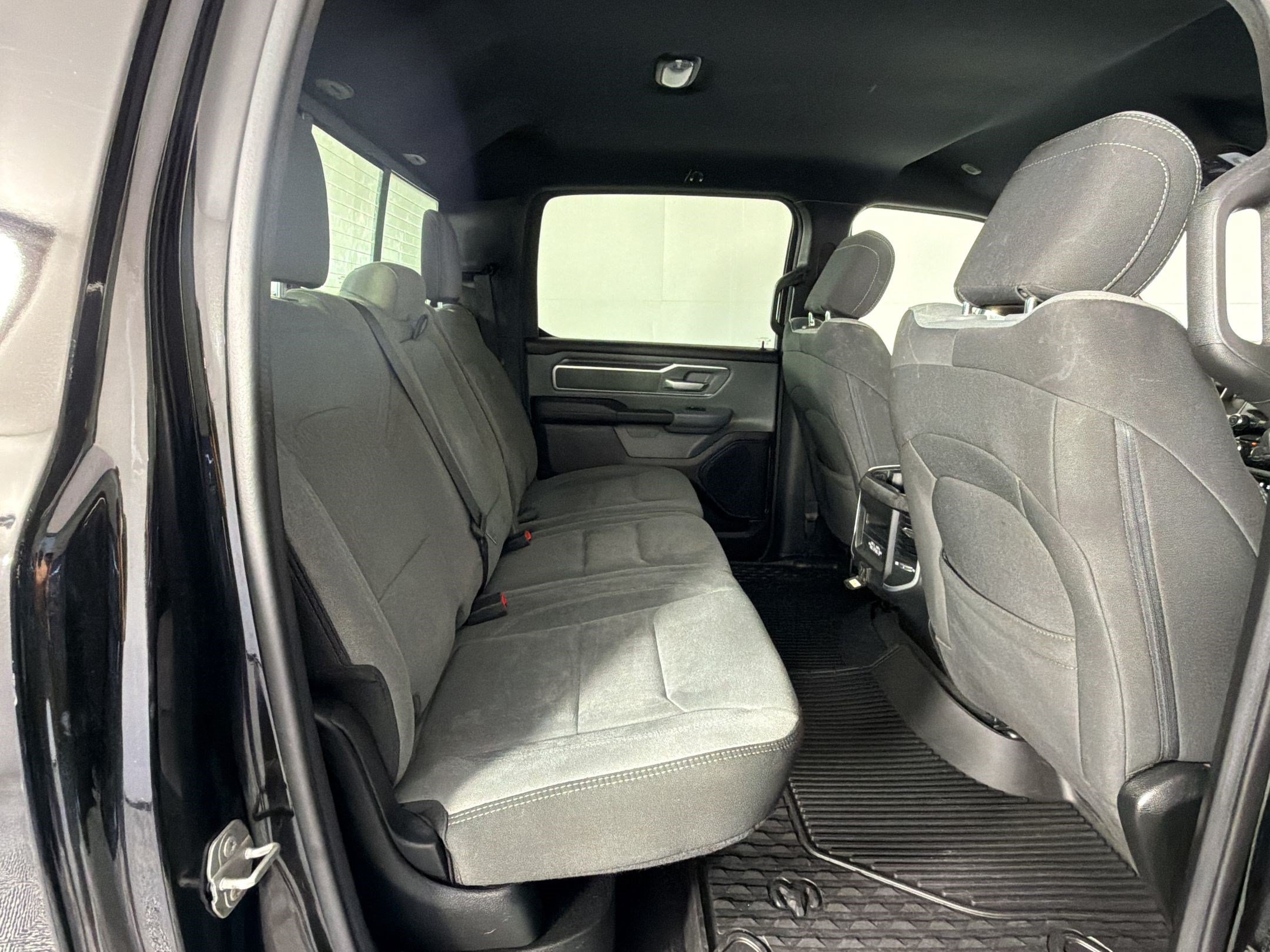 Used 2022 RAM 1500 Big Horn AWD/4WD image 35