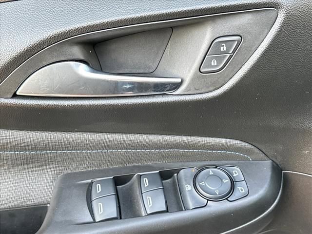 Certified 2025 Buick Envista Sport Touring w/ Experience Buick Package FWD image 19
