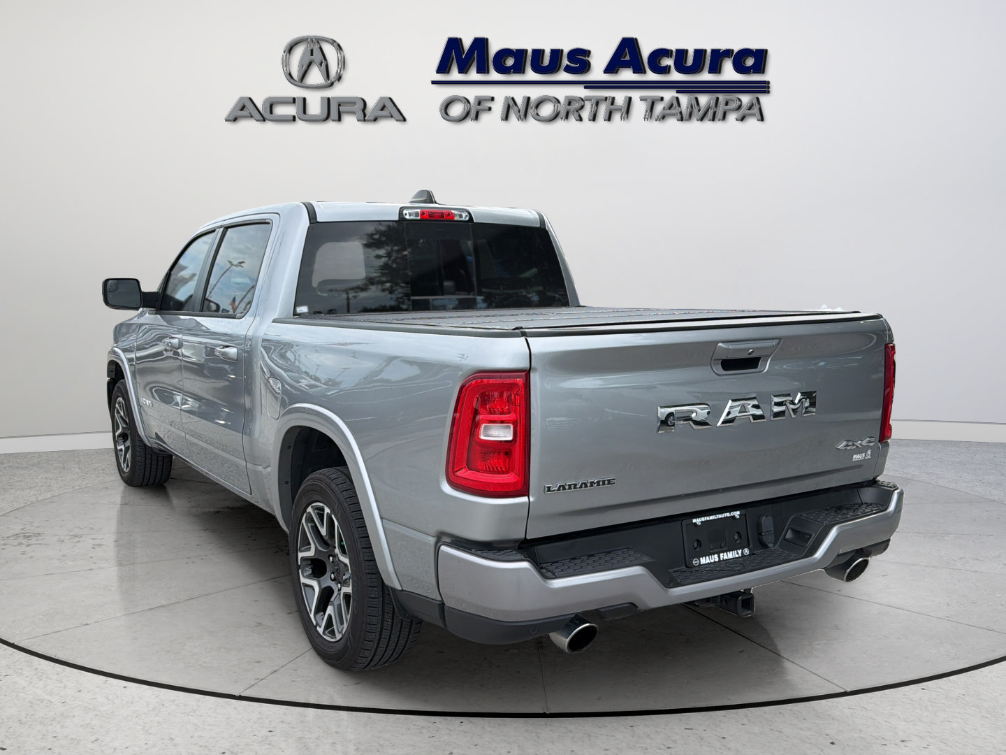 Used 2025 RAM 1500 Laramie AWD/4WD image 8