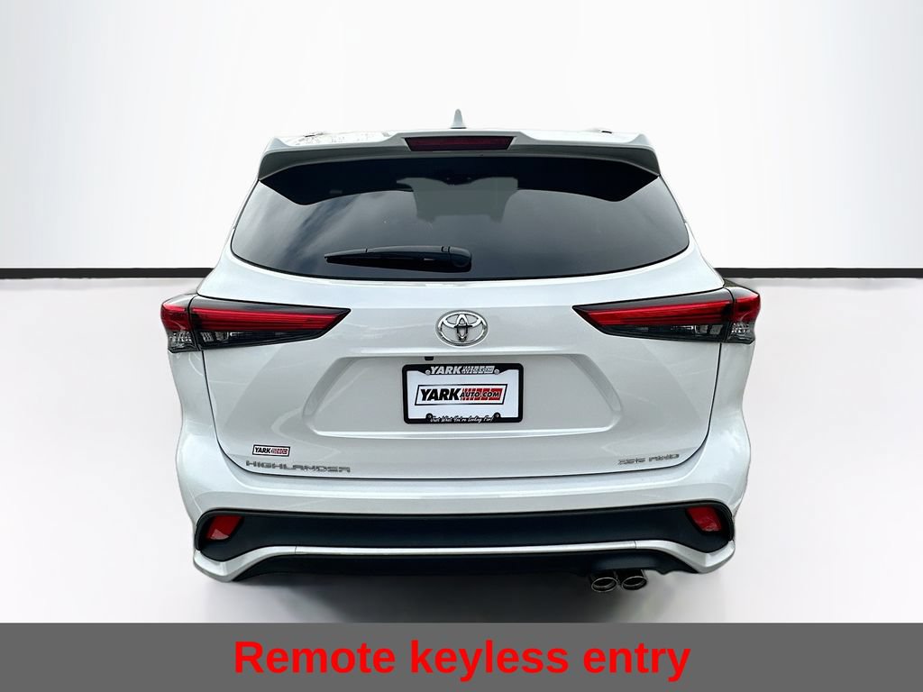 Used 2023 Toyota Highlander XSE AWD/4WD image 10