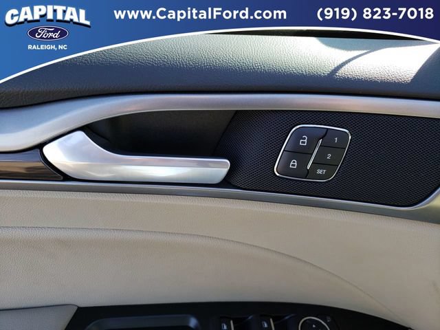 Used 2019 Ford Fusion SEL FWD image 21