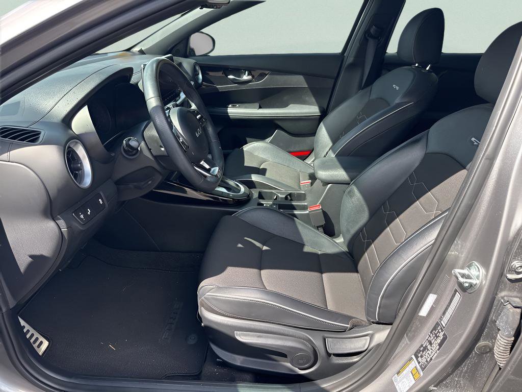 Used 2024 Kia Forte GT-Line w/ GT-Line Premium Package image 15