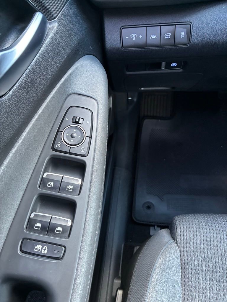 Used 2023 Hyundai Santa Fe SEL AWD/4WD image 25
