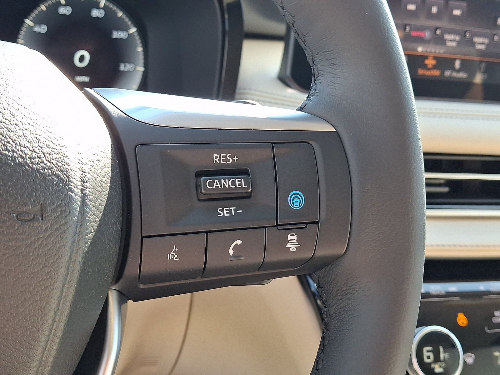 Certified 2023 INFINITI QX60 Luxe AWD/4WD image 23