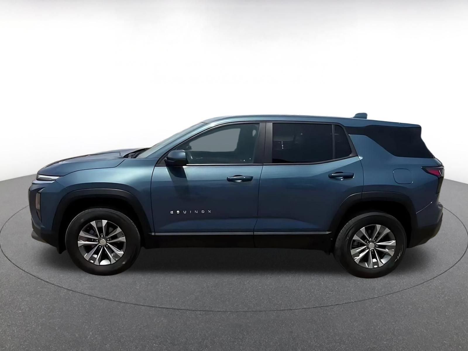 Used 2025 Chevrolet Equinox LT FWD image 9