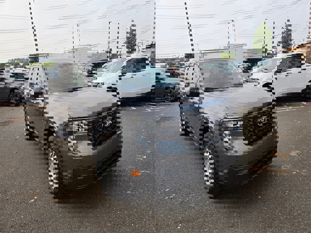 New 2025 Ford Maverick XL image 3