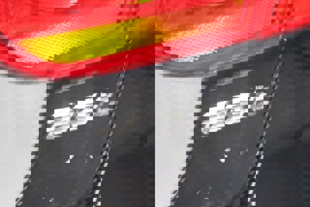 Used 2017 Jaguar XE Premium image 7