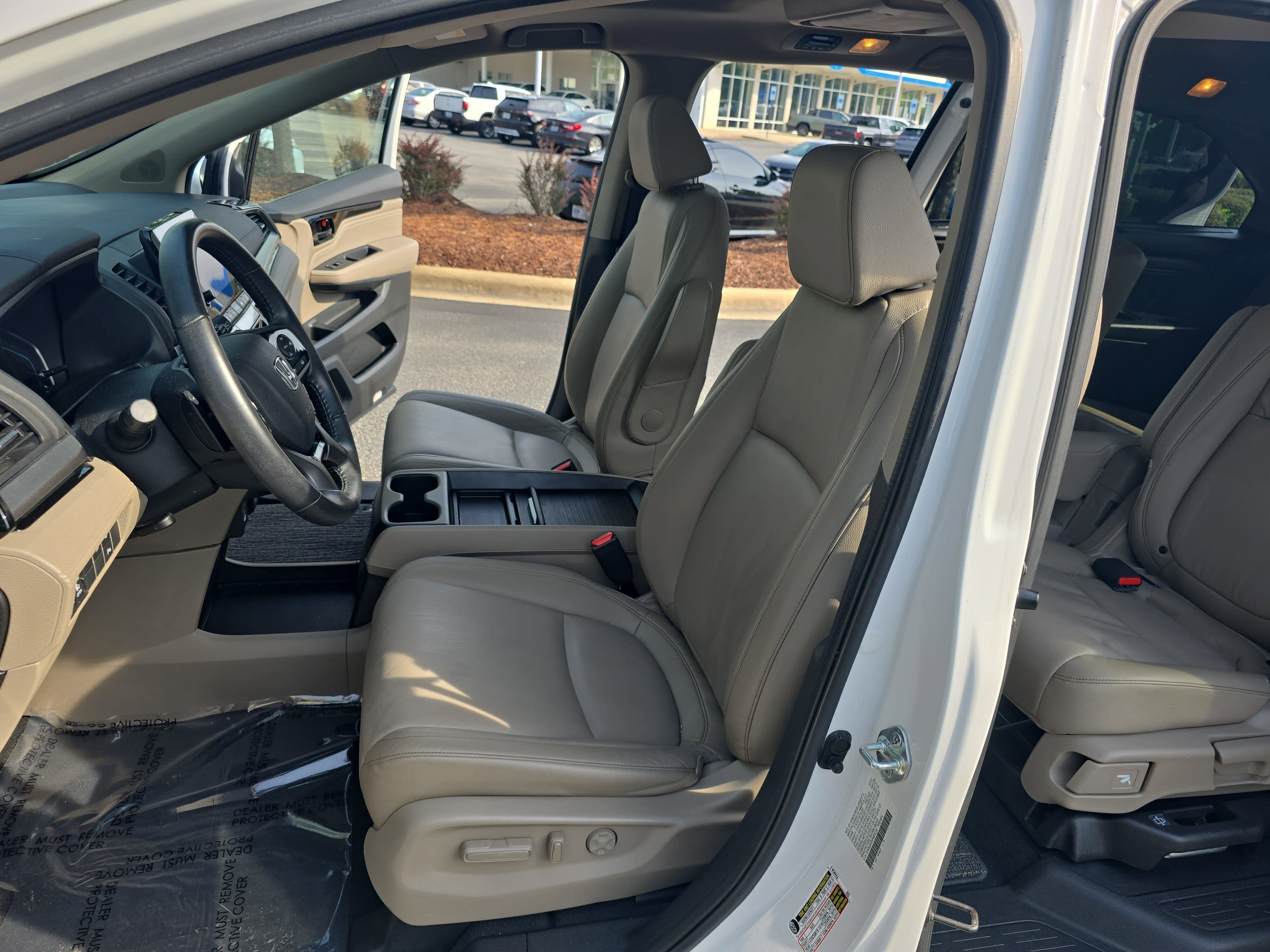 Used 2023 Honda Odyssey Touring image 17