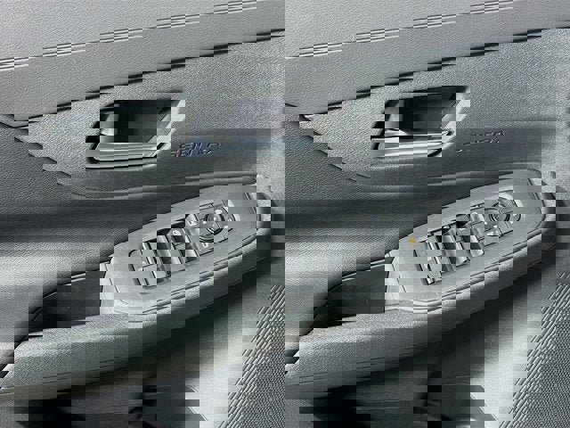 New 2026 Nissan Sentra SV w/ SV Convenience Package FWD image 15