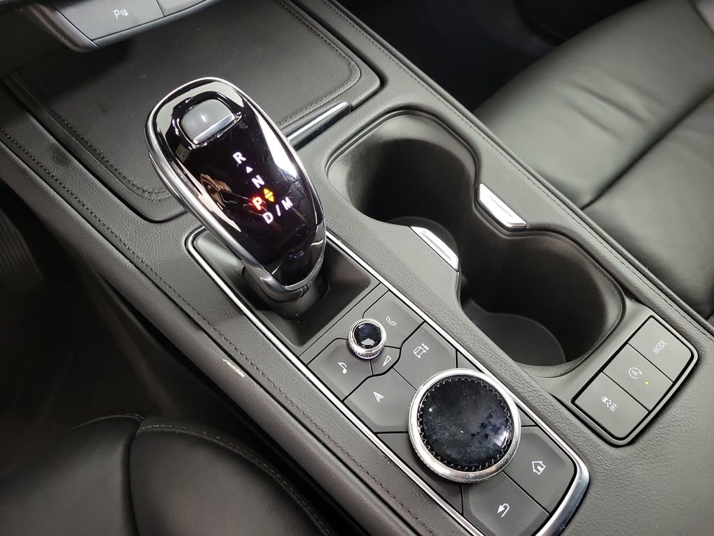 Certified 2025 Cadillac XT4 Premium Luxury image 28