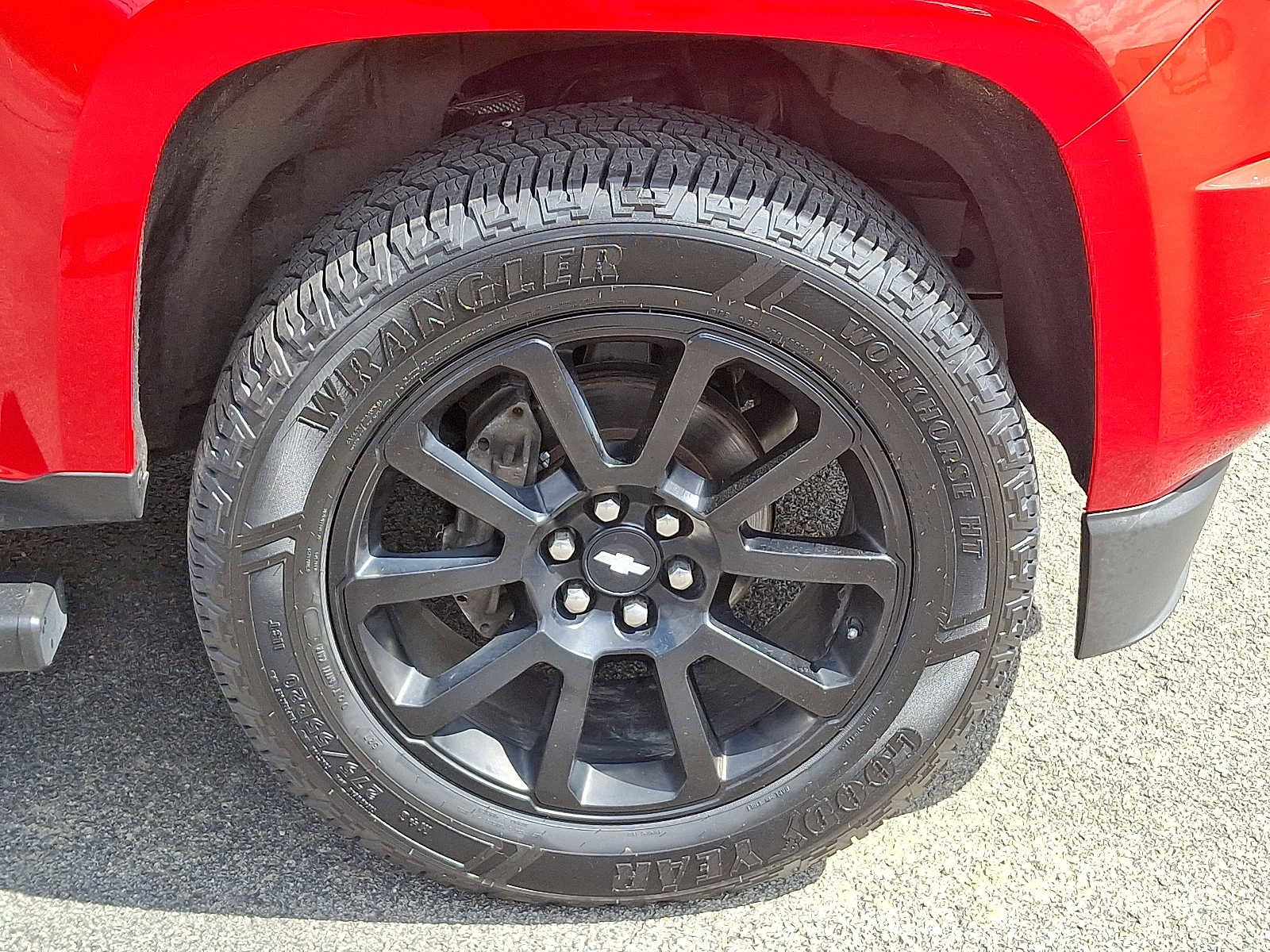 Used 2019 Chevrolet Colorado LT w/ Colorado RST Special Edition image 8