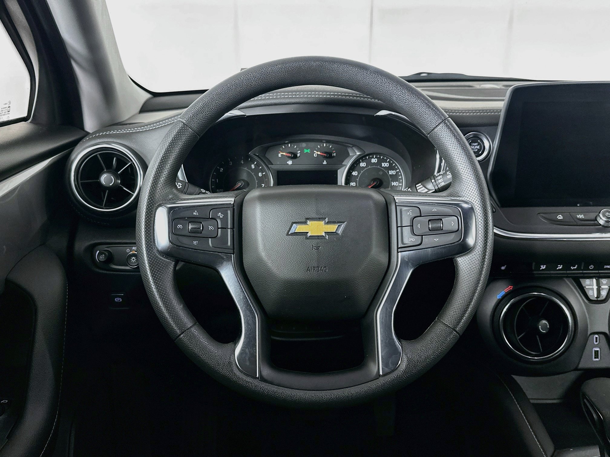 Used 2026 Chevrolet Blazer LT FWD image 17