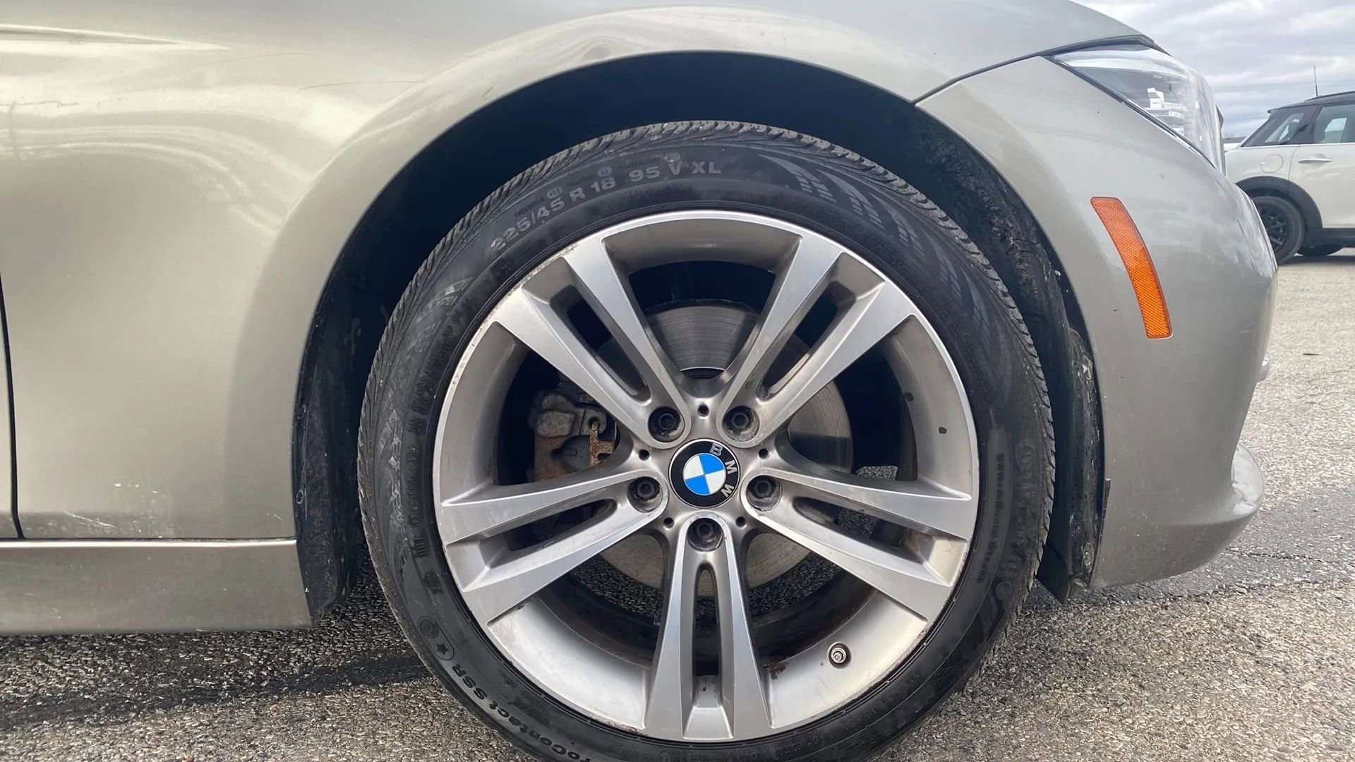 Used 2017 BMW 330i xDrive Sedan image 15