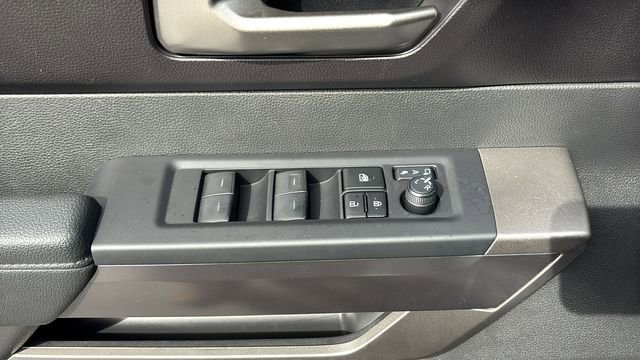 Used 2025 Toyota Sequoia SR5 w/ SR5 Premium Package AWD/4WD image 15