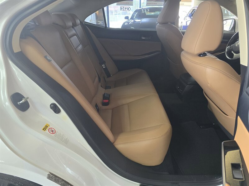 Used 2016 Lexus IS 200t image 16