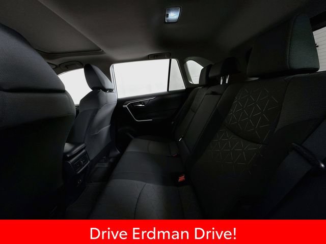 Certified 2021 Toyota RAV4 XLE w/ Convenience Package FWD image 9